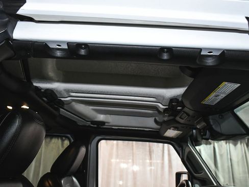 Used 2022 Jeep Wrangler Unlimited Sahara image 47