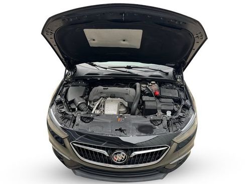 Used 2018 Buick Regal Preferred FWD image 16
