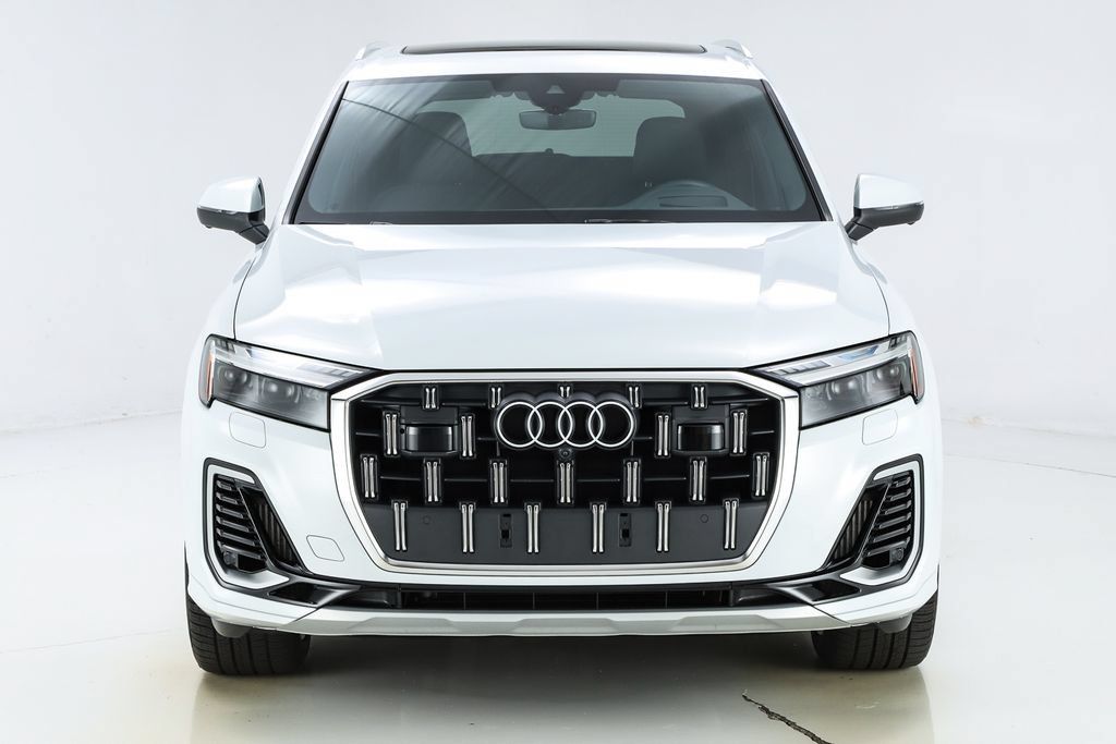 Used 2025 Audi Q7 3.0T Prestige w/ Prestige Package AWD/4WD image 31