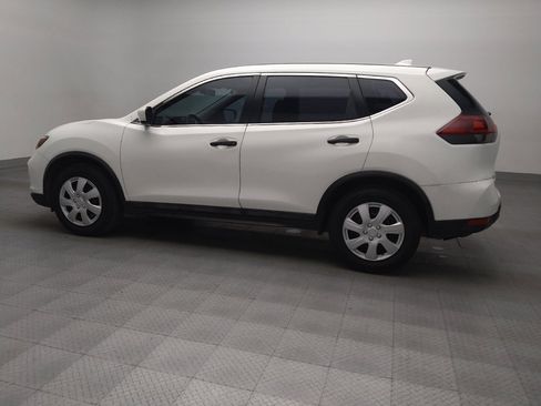Used 2018 Nissan Rogue S image 3
