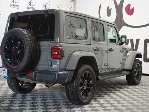 Used 2022 Jeep Wrangler Unlimited Sahara image 5