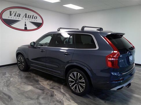 Used 2020 Volvo XC90 T6 Momentum w/ Protection Package Premier image 12