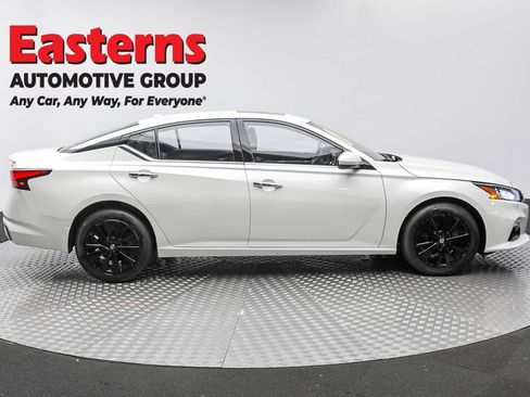 Used 2022 Nissan Altima 2.5 SL image 4