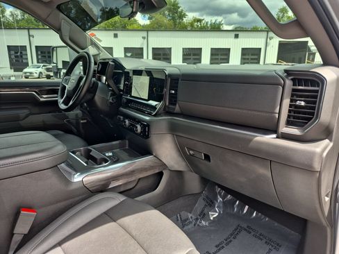 Used 2025 Chevrolet Silverado 2500 LTZ w/ LTZ Premium Package AWD/4WD image 29