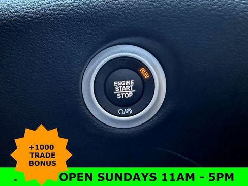 New 2026 Chrysler Pacifica Limited w/ Uconnect Theater Family Group image 29