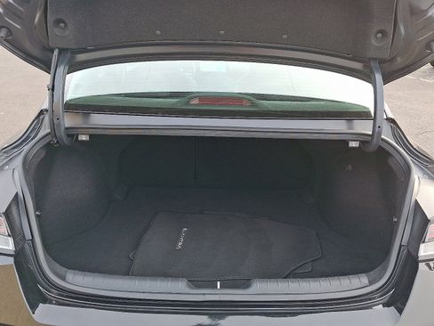 Used 2022 Hyundai Elantra Limited w/ Cargo Package image 28