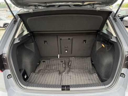 Used 2023 Volkswagen Taos SE w/ Panoramic Sunroof Package FWD image 23