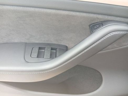 Used 2023 Tesla Model Y Long Range image 21