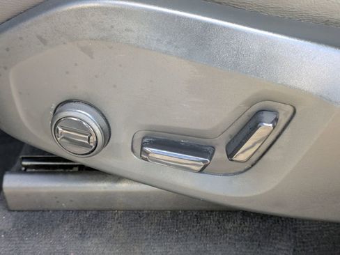 Used 2022 Volvo XC90 T5 Momentum w/ Protection Package Premier image 23