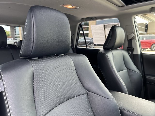 Used 2023 Toyota 4Runner Limited AWD/4WD image 23