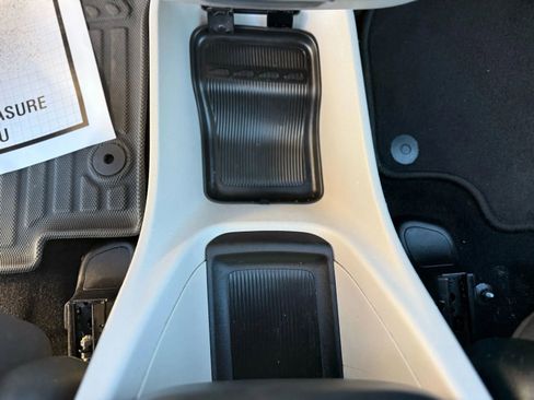 Used 2019 Chrysler Pacifica Touring Plus w/ Advanced Safetytec Group image 32