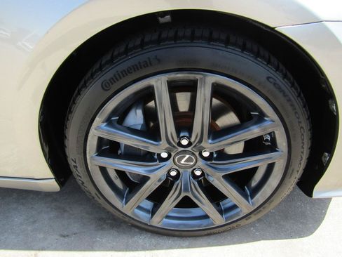 Used 2016 Lexus IS 200t w/ F Sport Package RWD image 7