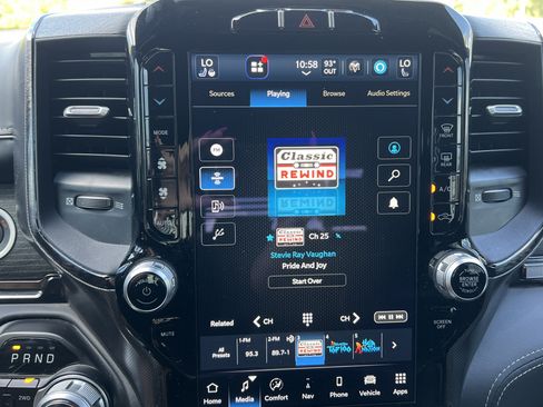 Used 2022 RAM 1500 Limited w/ Body Color Bumper Group AWD/4WD image 23