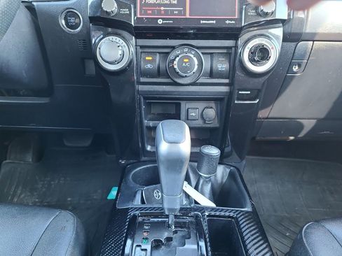 Used 2020 Toyota 4Runner TRD Off-Road Premium AWD/4WD image 11
