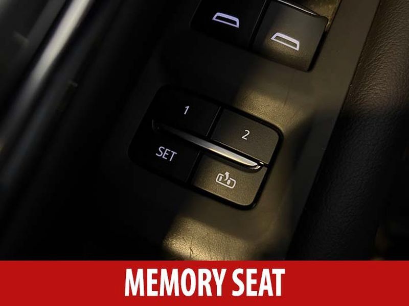 Used 2022 Chevrolet Tahoe High Country w/ Premium Package 2 AWD/4WD image 9