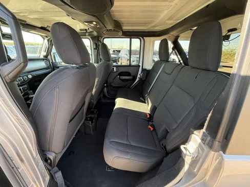 Used 2020 Jeep Wrangler Unlimited Sport S image 25