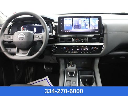 New 2026 Nissan Pathfinder SL image 8