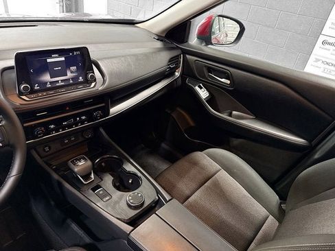 Certified 2025 Nissan Rogue SV image 19