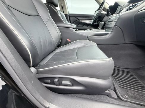 Used 2017 INFINITI Q70 L 3.7 AWD/4WD image 18