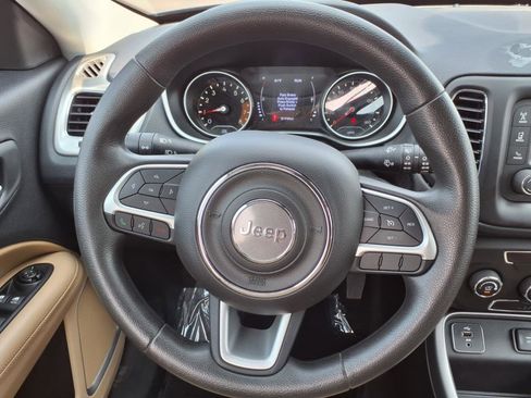 Used 2018 Jeep Compass Sport image 23