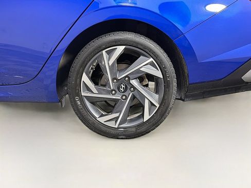 Used 2024 Hyundai Elantra Limited FWD image 32