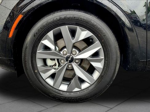 Used 2024 Kia Sportage SX image 11