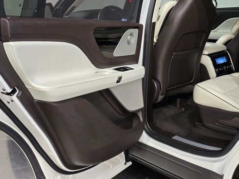 Used 2022 Lincoln Aviator Black Label w/ Dynamic Handling Package image 34