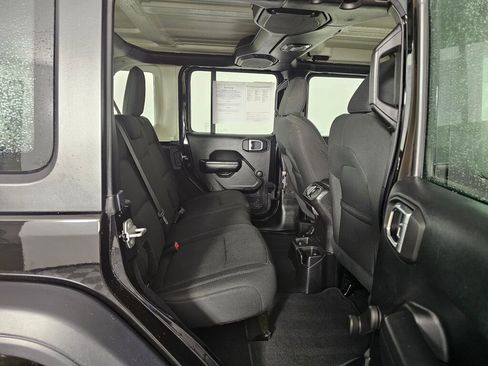 Used 2020 Jeep Wrangler Unlimited Sport image 35