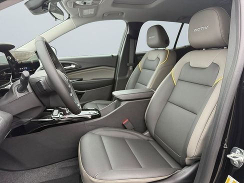 New 2026 Chevrolet Trax ACTIV w/ Sunroof Package FWD image 9