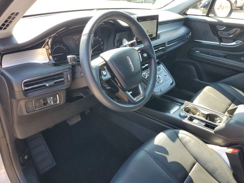 Used 2022 Lincoln Corsair AWD w/ Premium Package image 13