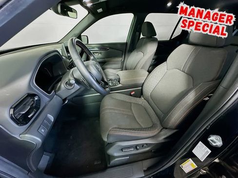 Used 2025 Honda Pilot Sport image 12