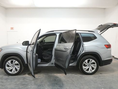 Used 2023 Volkswagen Atlas SE image 26