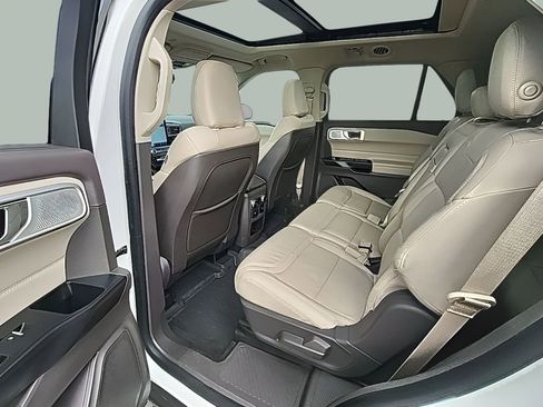 Certified 2020 Ford Explorer Platinum w/ Premium Technology Package AWD/4WD image 23