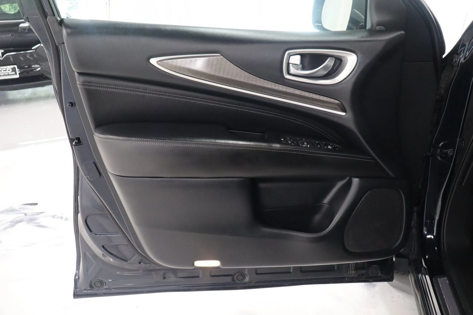 Used 2019 INFINITI QX60 Pure AWD/4WD image 14