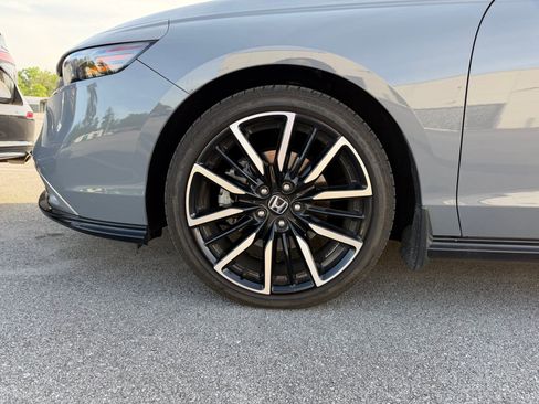 Used 2024 Honda Accord Touring image 7