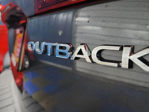 Used 2018 Subaru Outback 2.5i Limited image 58