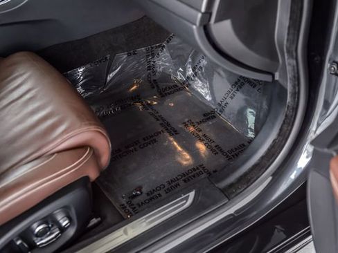 Used 2018 Jaguar XF S image 45