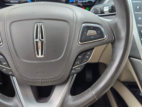 Used 2018 Lincoln MKZ Reserve FWD image 21