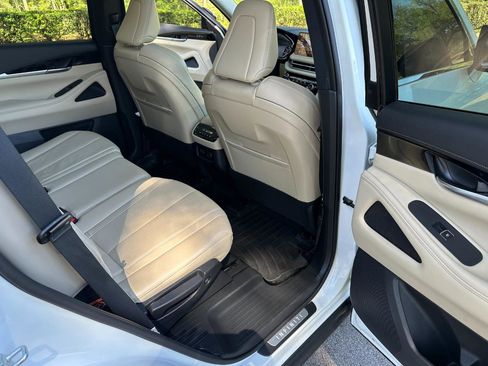 Used 2024 INFINITI QX60 Pure image 24