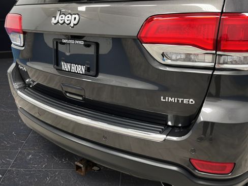 Used 2018 Jeep Grand Cherokee Limited AWD/4WD image 36