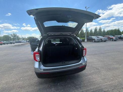 Used 2021 Ford Explorer XLT AWD/4WD image 23