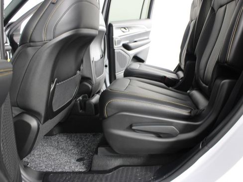 New 2026 Jeep Grand Cherokee L Limited AWD/4WD image 19