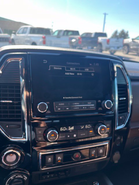 Used 2021 Nissan Titan 4x4 Crew Cab image 37