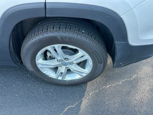 Used 2022 GMC Terrain SLE w/ Driver Convenience Package FWD image 14