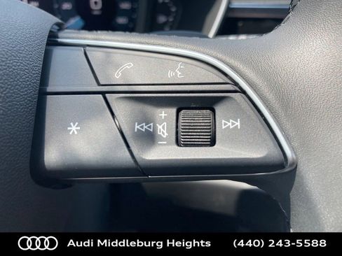 Certified 2025 Audi Q3 2.0T Premium w/ Convenience Package image 36