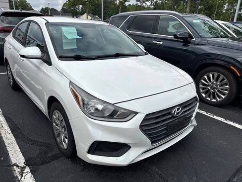 Used 2018 Hyundai Accent SE FWD image 1