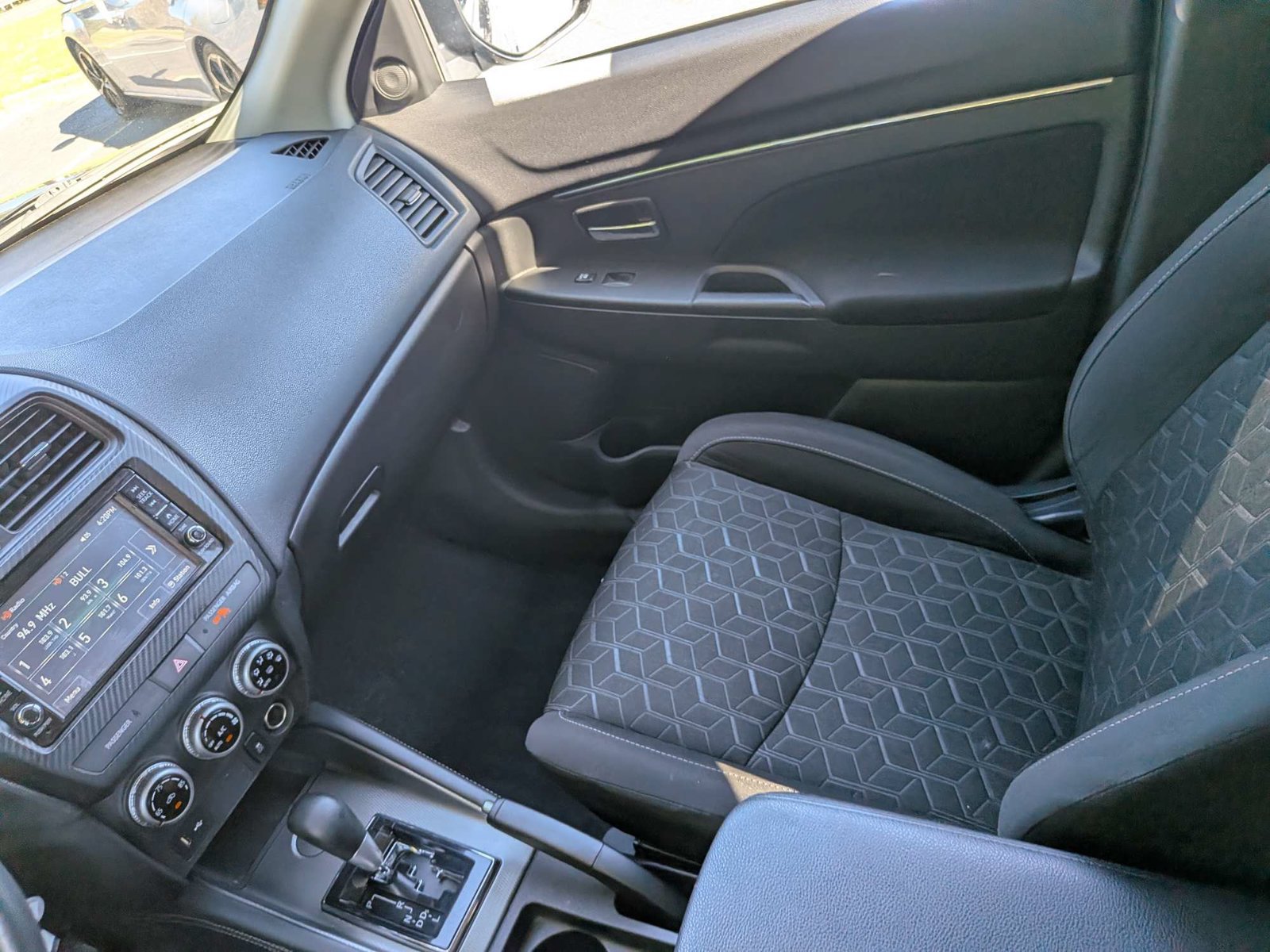 Used 2022 Mitsubishi Outlander Sport ES FWD image 15