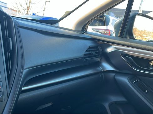 Certified 2025 Subaru Impreza 2.0i image 19