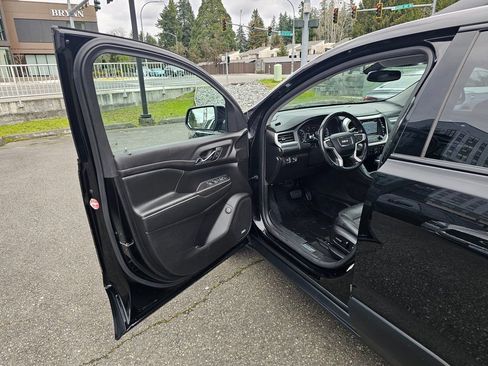 Used 2019 GMC Acadia SLT w/ Black Edition image 20