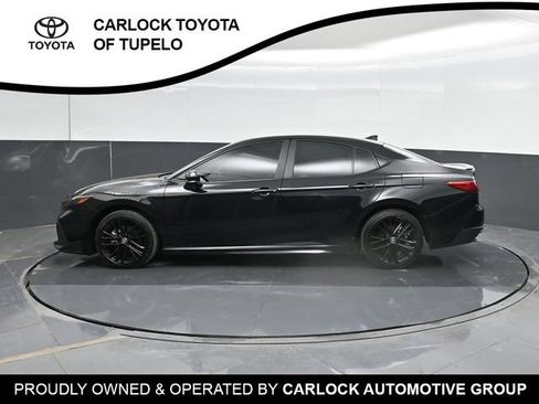 Used 2025 Toyota Camry SE w/ Convenience Package FWD image 9